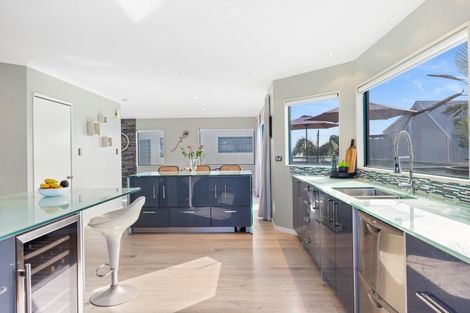 Photo of property in 26a Sunbrae Grove, Mount Maunganui, 3116