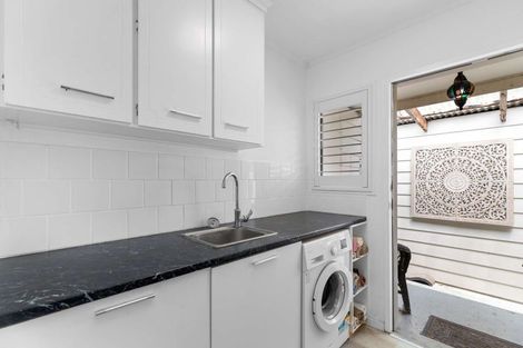 Photo of property in 41 Riverside Drive, Waiuku, 2123