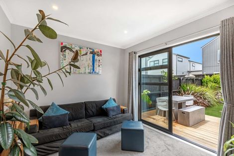 Photo of property in 11 Wai Place, Westgate, Auckland, 0614