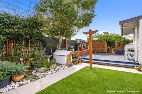 Photo of property in 11 Carow Street, Palmerston North, 4410