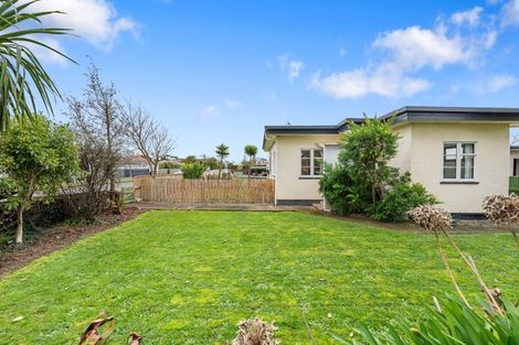 Photo of property in 2 Hobson Place, Takaro, Palmerston North, 4412
