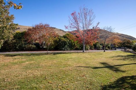Photo of property in 7 Ormaglade Place, Millers Flat, Roxburgh, 9572