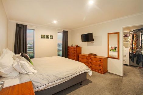 Photo of property in 1 Martingale Drive, Kingseat, Papakura, 2580