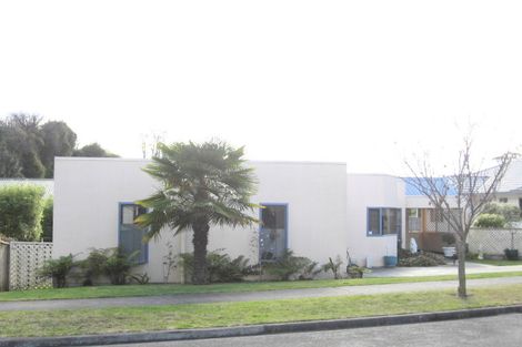 Photo of property in 2 Amner Place, Bluff Hill, Napier, 4110