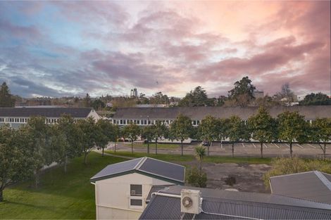 Photo of property in 37 Eileen Newey Place, Henderson, Auckland, 0612