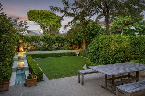 Photo of property in 33 Wroxton Terrace, Merivale, Christchurch, 8014