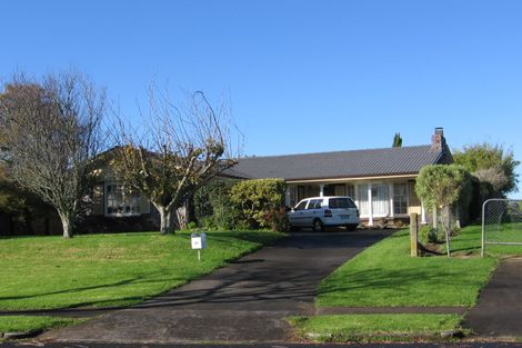 Photo of property in 37 Fratley Avenue, Farm Cove, Auckland, 2012