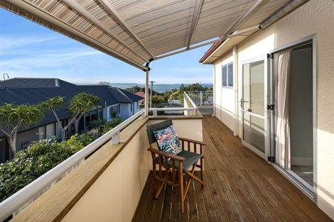 Photo of property in 69 Pah Road, Cockle Bay, Auckland, 2014