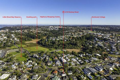 Photo of property in 2/19 Rodney Road, Northcote Point, Auckland, 0627