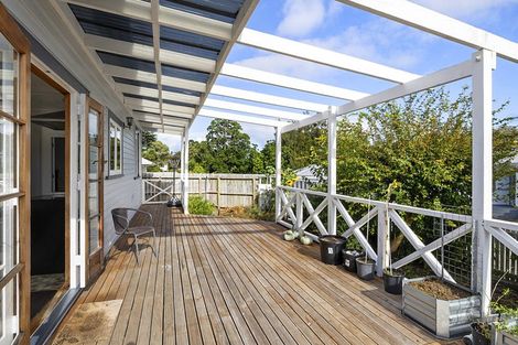 Photo of property in 7 Wheeler Place, Upper Vogeltown, New Plymouth, 4310