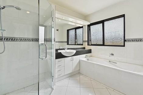 Photo of property in 2/28 Gills Avenue, Papakura, 2110