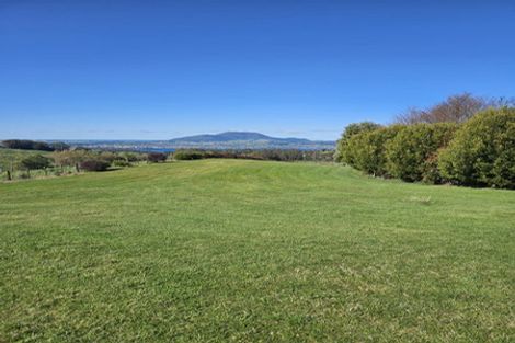 Photo of property in 8 Lens Way, Acacia Bay, 3385