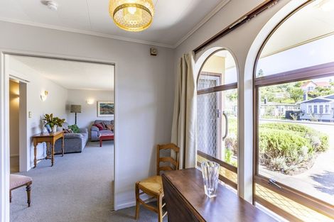 Photo of property in 3 Waverley Street, Waipawa, 4210