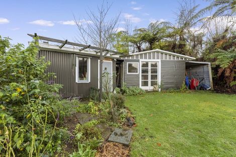 Photo of property in 36 Muhunoa Road West, Ohau, Levin, 5570