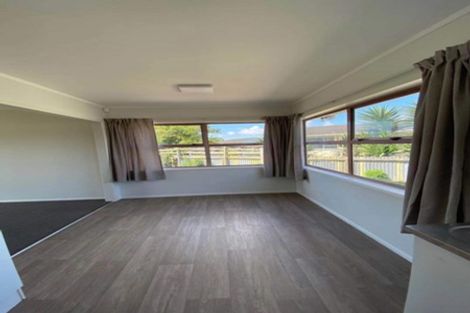 Photo of property in 13 Ilford Crescent, Mangere, Auckland, 2022
