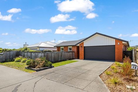 Photo of property in 15 Saint Peters Close, Woolston, Christchurch, 8062