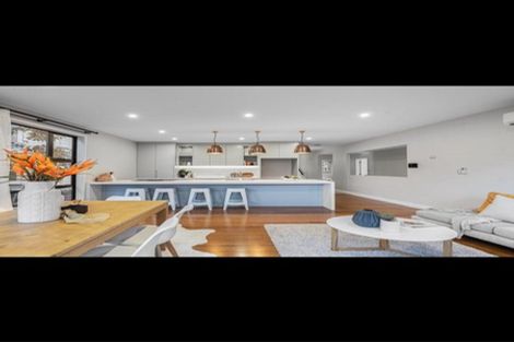 Photo of property in 102 Bassett Road, Remuera, Auckland, 1050