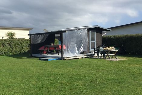 Photo of property in 8 Breaker's Crescent, Waihi Beach, 3611