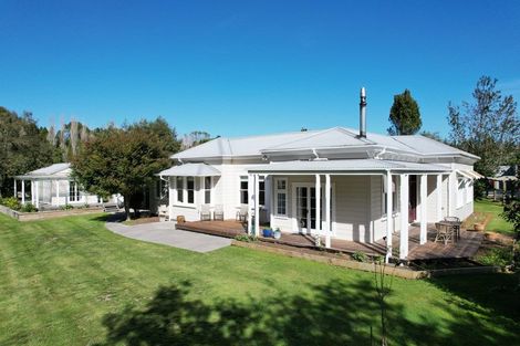 Photo of property in 365 Corbett Road, Paraite, New Plymouth, 4373