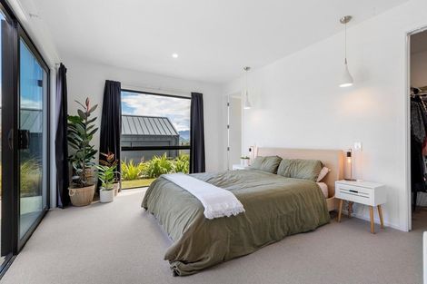 Photo of property in 4 Polperro Court, Jacks Point, Queenstown, 9371