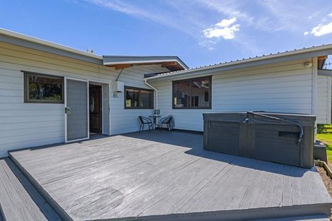Photo of property in 450 Fitzherbert Road East, Aokautere, Palmerston North, 4471