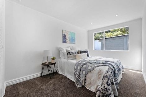Photo of property in 28 Emlyn Place, Torbay, Auckland, 0630