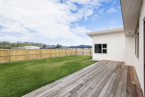 Photo of property in 23 Allan Avenue, Lytton West, 4071