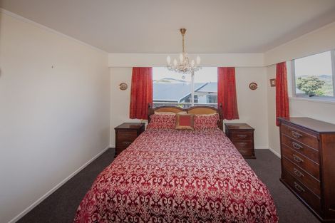 Photo of property in 31 Cranwell Street, Churton Park, Wellington, 6037