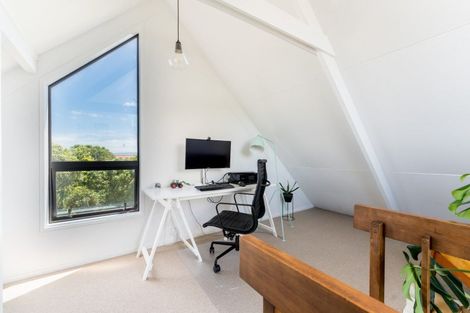 Photo of property in 203 Highcliff Road, Shiel Hill, Dunedin, 9013