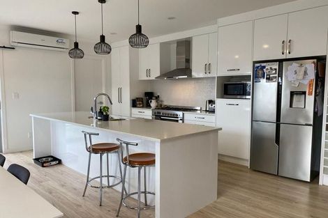 Photo of property in 15 Skipjack Pass, Silverdale, 0932