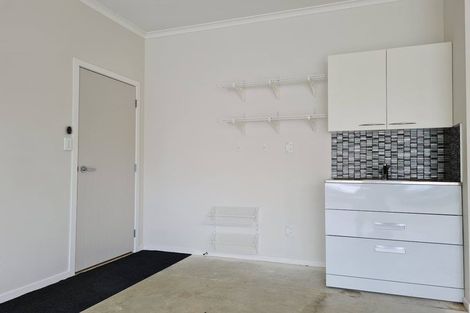 Photo of property in 23a Rena Place, West Harbour, Auckland, 0618