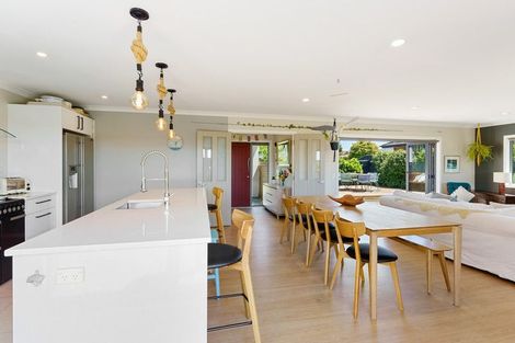 Photo of property in 35 Simpson Crescent, Raumati Beach, Paraparaumu, 5032