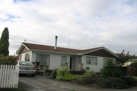 Photo of property in 12 Cedar Grove, Highbury, Palmerston North, 4412