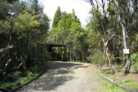 Photo of property in 18 Te Aute Ridge Road, Waitakere, Henderson, 0781