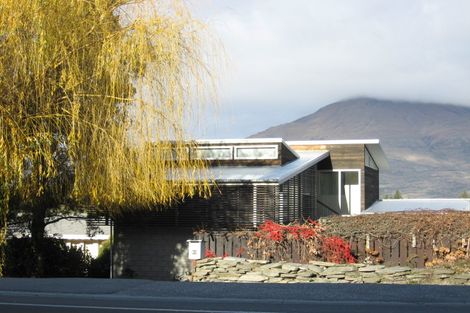 Photo of property in 83 Frankton Road, Queenstown, 9300