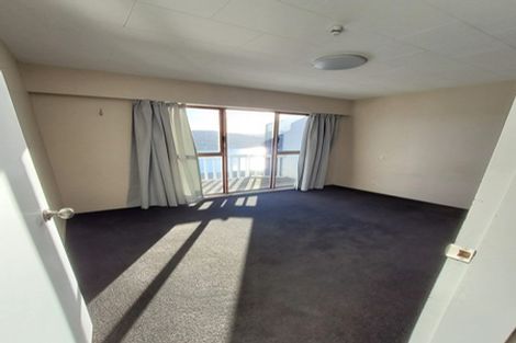 Photo of property in 27 Kaikoura Street, Maupuia, Wellington, 6022