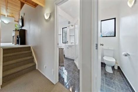 Photo of property in 5 Miramar Place, Pakuranga, Auckland, 2010