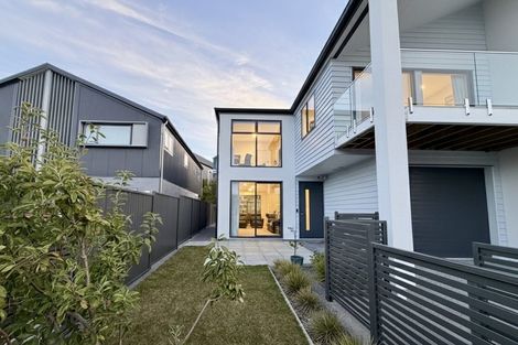 Photo of property in 21 Koreke Close, Kenepuru, Porirua, 5022