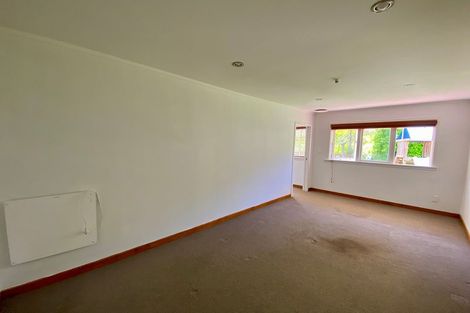 Photo of property in 318 Sturges Road, Henderson Valley, Auckland, 0612