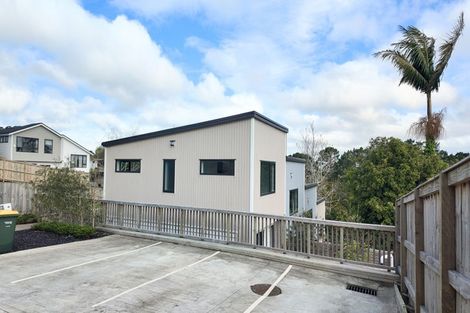 Photo of property in 44b Cyclarama Crescent, Massey, Auckland, 0614