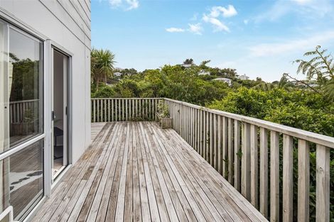 Photo of property in 32a Cheltenham Terrace, Newlands, Wellington, 6037