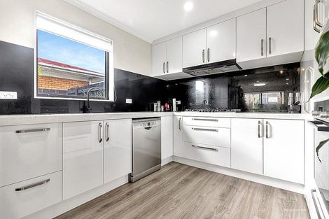 Photo of property in 18a Buckingham Crescent, Manukau, Auckland, 2025