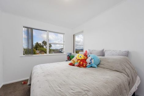 Photo of property in 9 Grimshaw Place, Henderson, Auckland, 0612