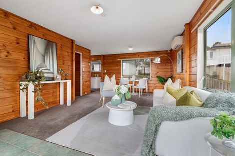 Photo of property in 1/3 Jumento Place, Unsworth Heights, Auckland, 0632