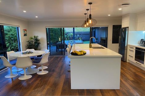 Photo of property in 64 Lorna Irene Drive, Raumati South, Paraparaumu, 5032