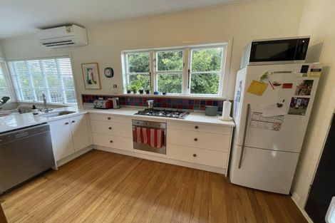 Photo of property in 42 Alice Street, Riverhead, 0820