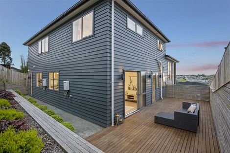 Photo of property in 87 Fairview Avenue, Fairview Heights, Auckland, 0632