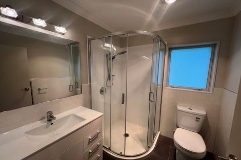 Photo of property in 32 Bur Oak Terrace, Schnapper Rock, Auckland, 0632