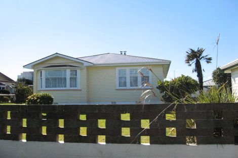 Photo of property in 8 Warburton Street, Karoro, Greymouth, 7805