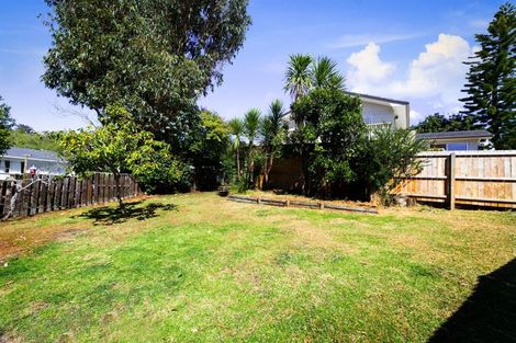 Photo of property in 19 Spinella Drive, Bayview, Auckland, 0629